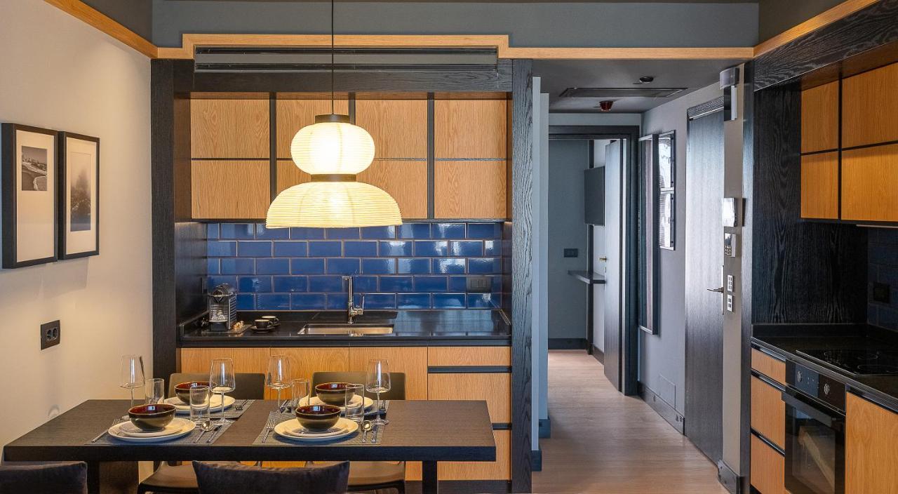3 Pines Design Living *